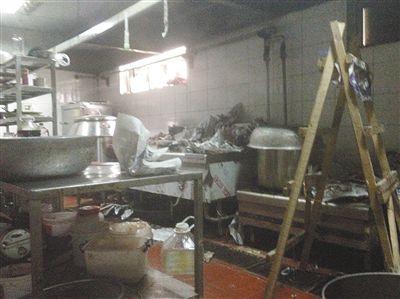 漢麗軒烤肉超市昌平店的后廚環(huán)境。